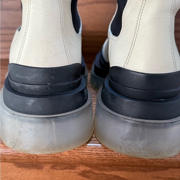 BOTTEGA VENETA Tire Boots - Picture 9 of 9